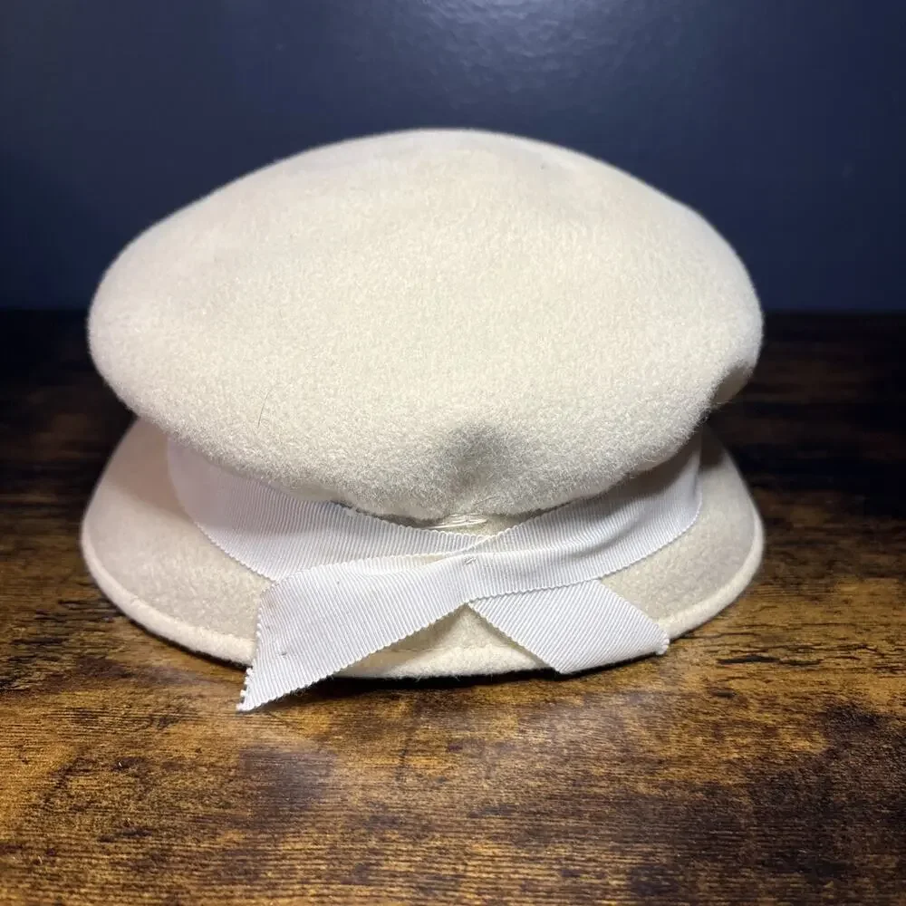 Vintage Neumann-Endler Snowdrops White 100% Wool Pillbox Hat Ivory USA